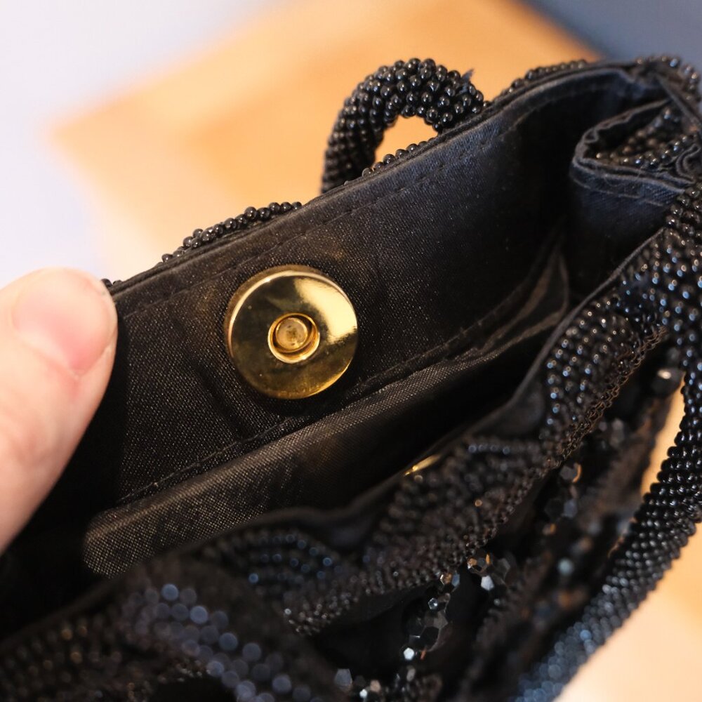 Black beaded Evening bag with Satin lining - Picture 4 of 4